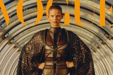 Vogue France December 2023/January 2024 : Ida Heiner by Theo de Gueltzl