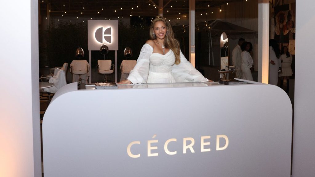 Beyoncé’s New Hair Line - Cécred