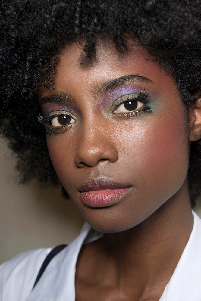 20 Chic Ways to Wear Green Makeup in Honor of St. Patricks Day #18