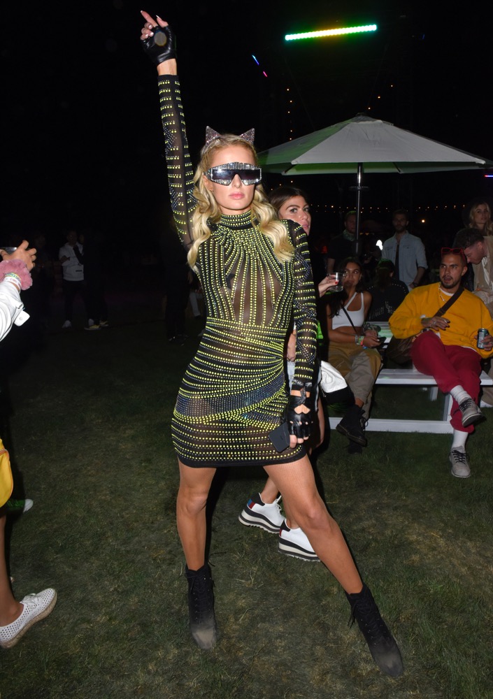 Paris Hilton, Weekend 1, Day 2