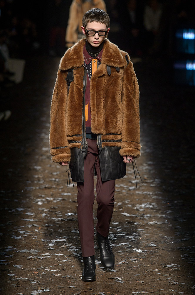 Coach 1941 Fall 2018 #25