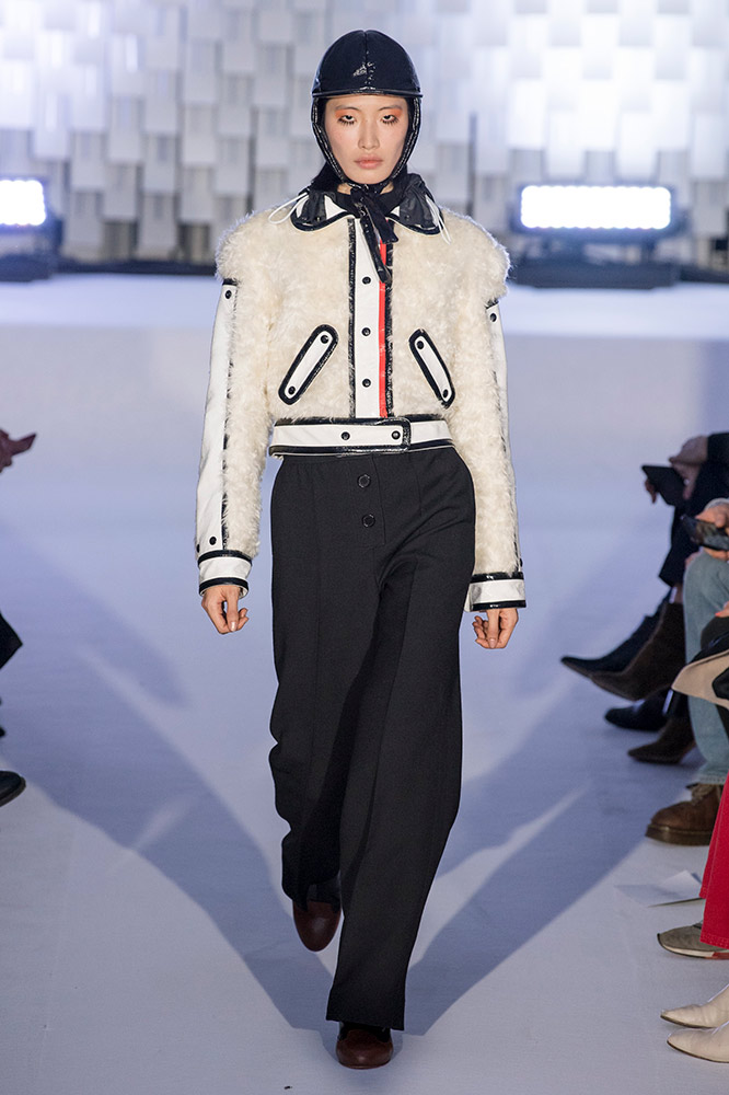 Courrèges Fall 2019 #25