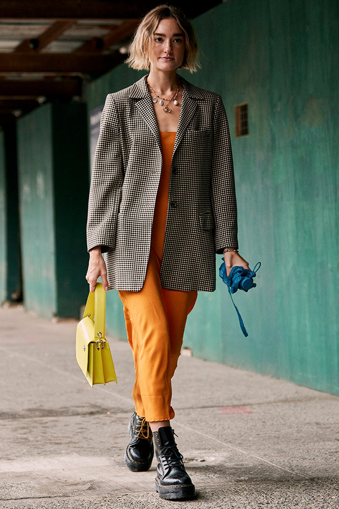 Different ways to wear yellow #10