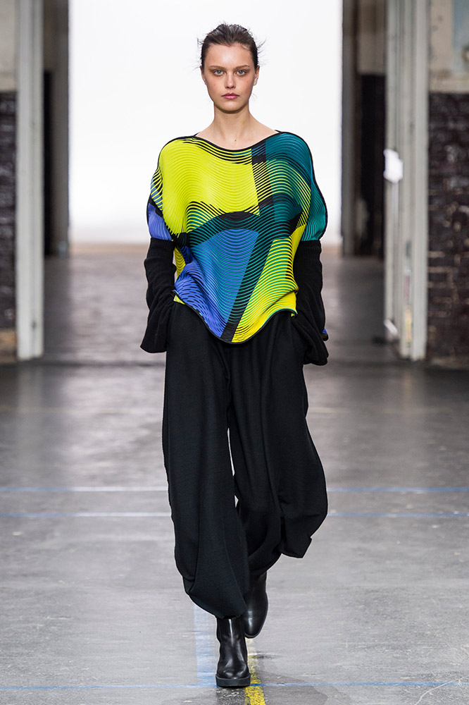 Issey Miyake Fall 2019 #16