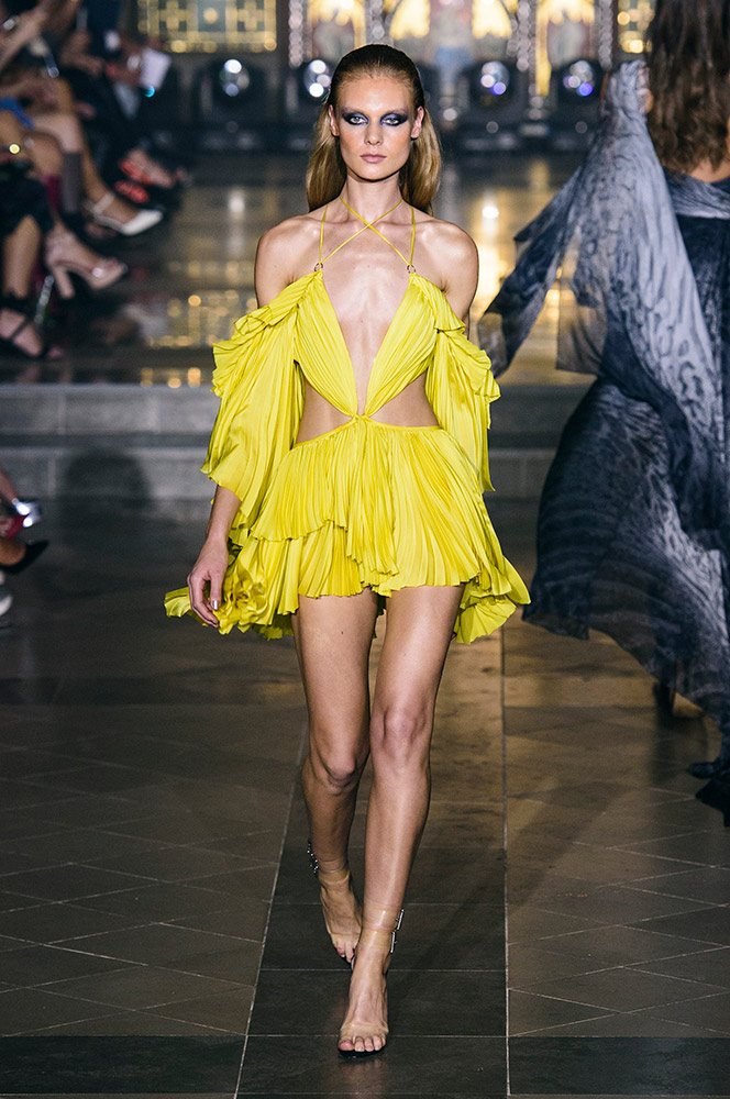 Julien Macdonald Spring 2019 #17