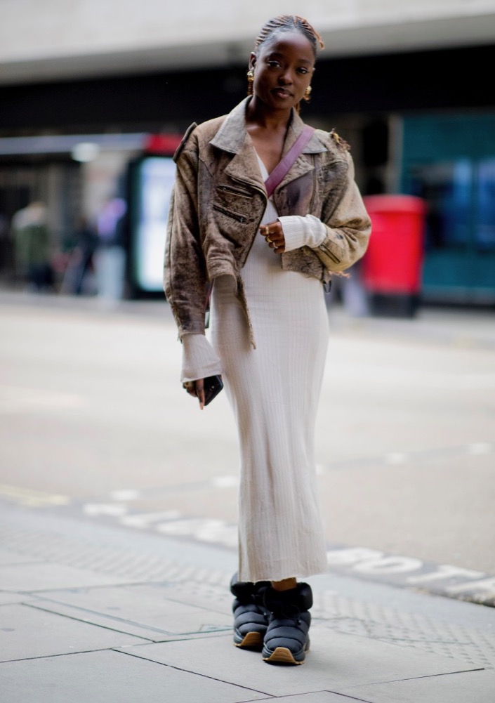 LFW Fall 2022 Street Style #18