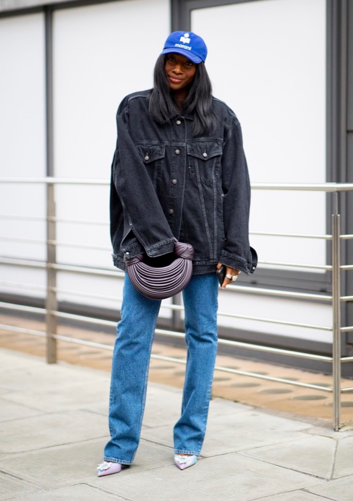 LFW Fall 2022 Street Style #48