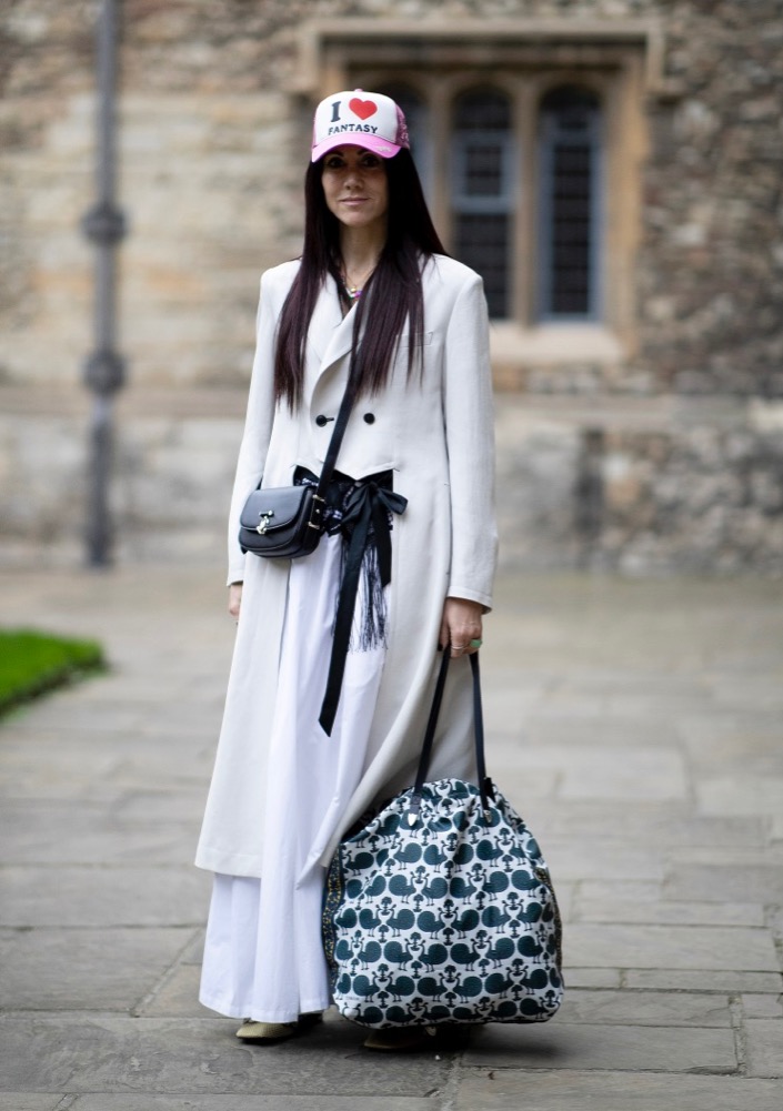 LFW Fall 2022 Street Style #67