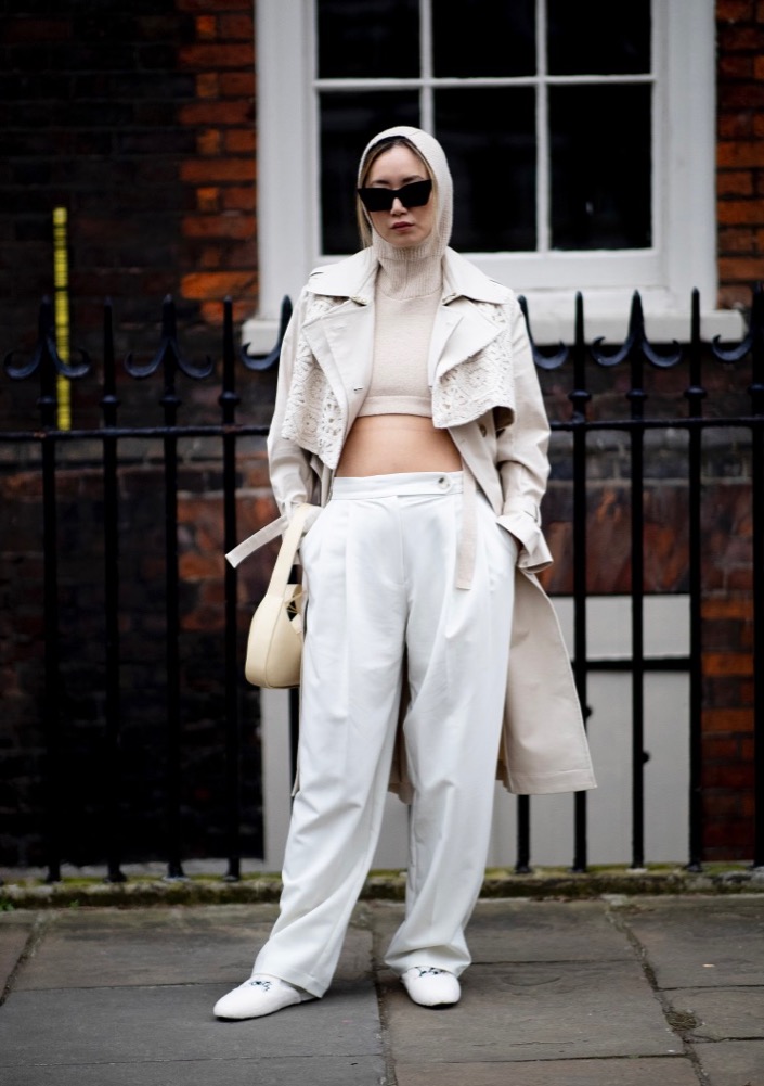 LFW Fall 2022 Street Style #76