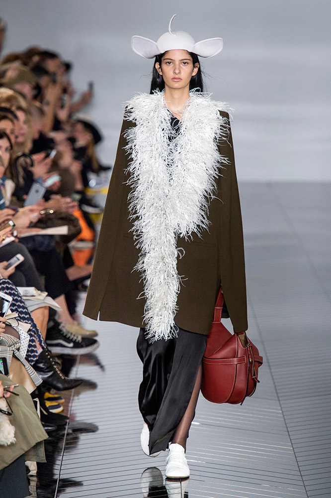 Loewe Fall 2019 #4