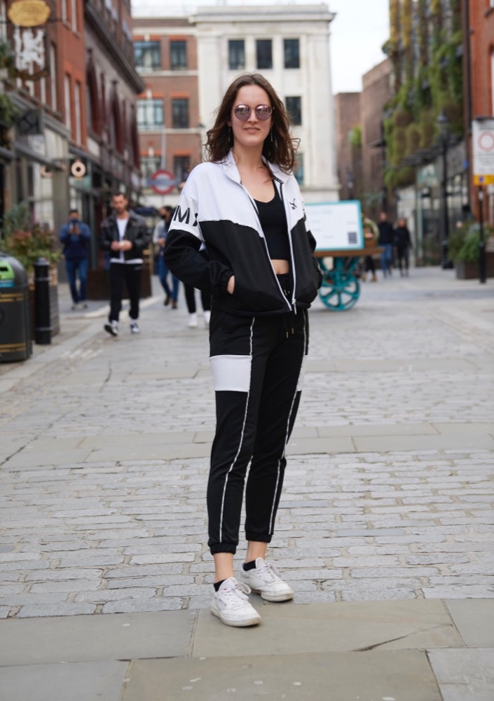 London Fashion Week Fall 2021 Street Style #4