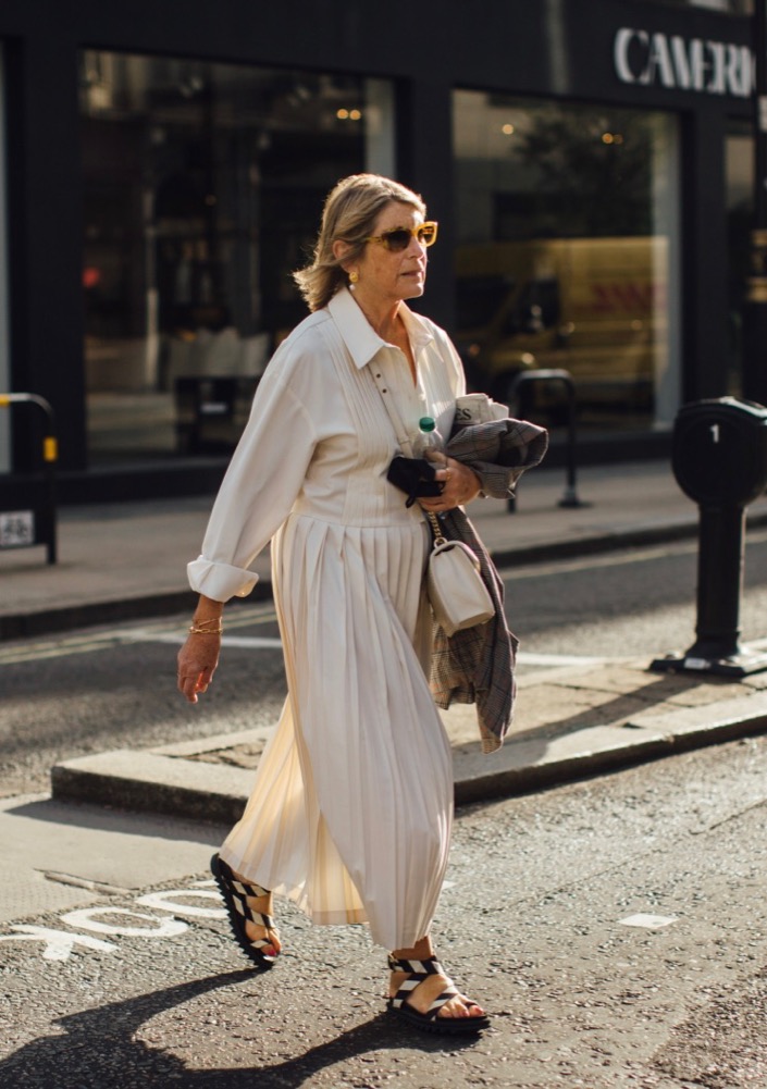 London Fashion Week Spring 2021 Street Style #43