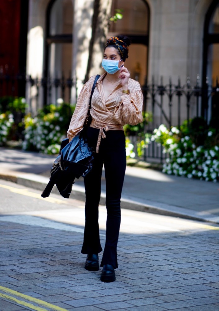 London Fashion Week Spring 2021 Street Style #12