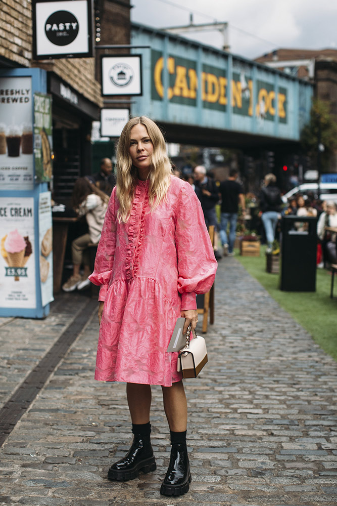 London Fashion Week Street Style Spring 2020 #43