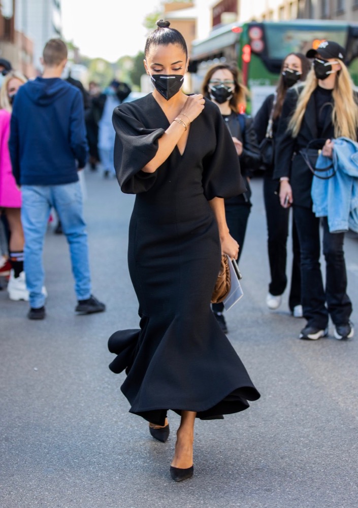 Milan Fashion Week Spring 2021 Street Style #18