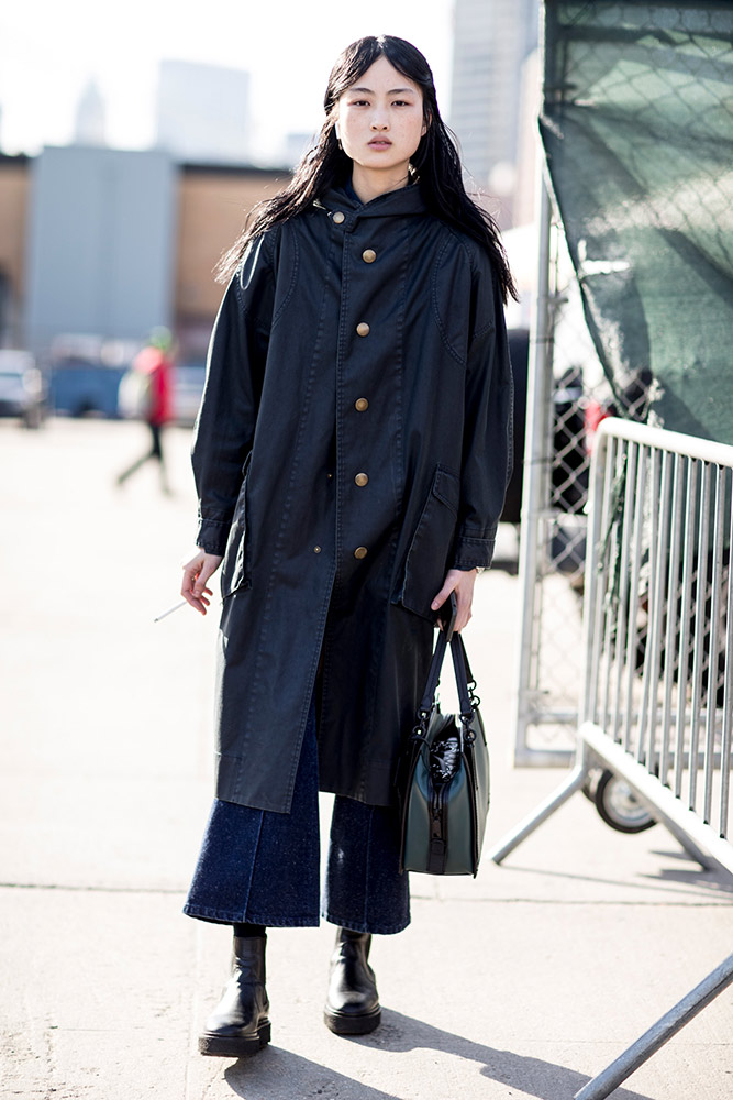 New York Fashion Week Fall 2018 Street Style #12