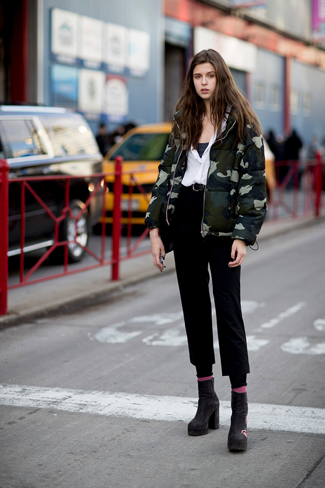 New York Fashion Week Fall 2018 Street Style #98