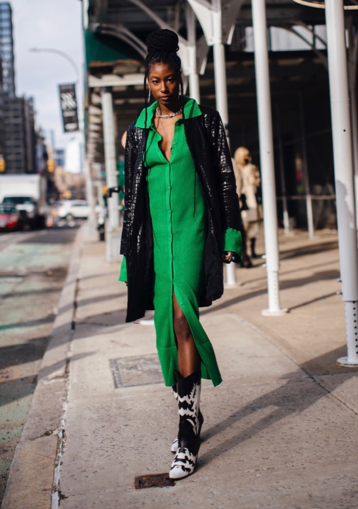 NYFW Fall 2022 Street Style #32