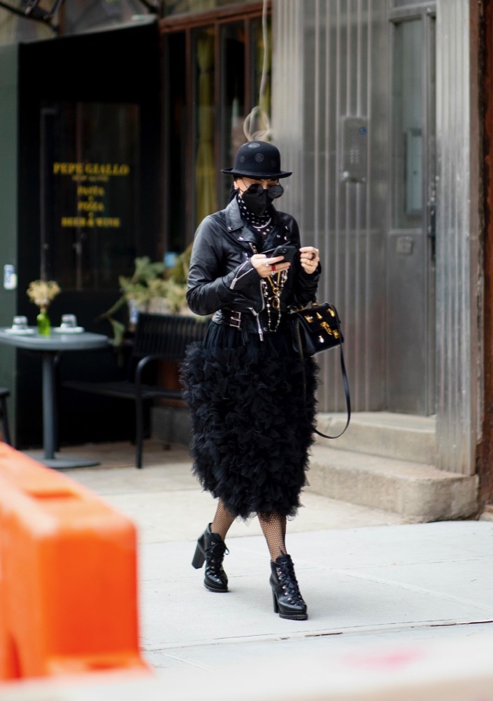 NYFW Fall 2022 Street Style #33