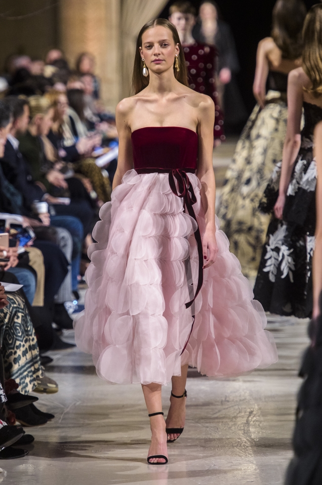 HIT: Oscar de la Renta