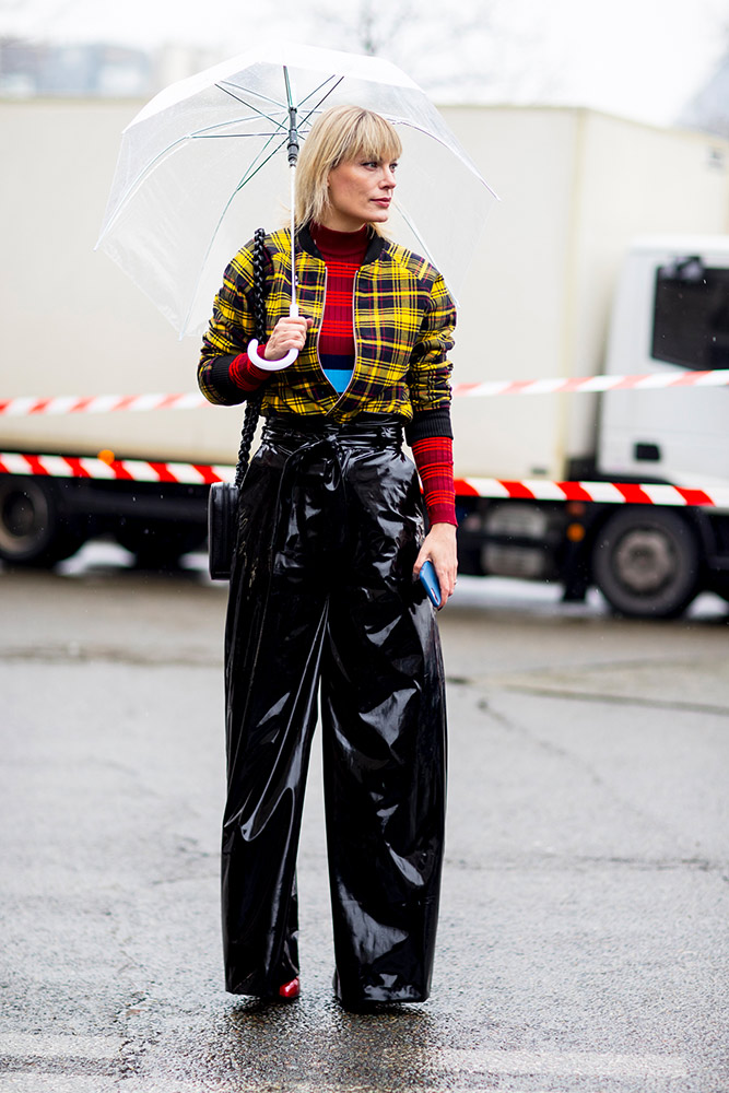 Paris Fashion Week Fall 2018 Street Style #36