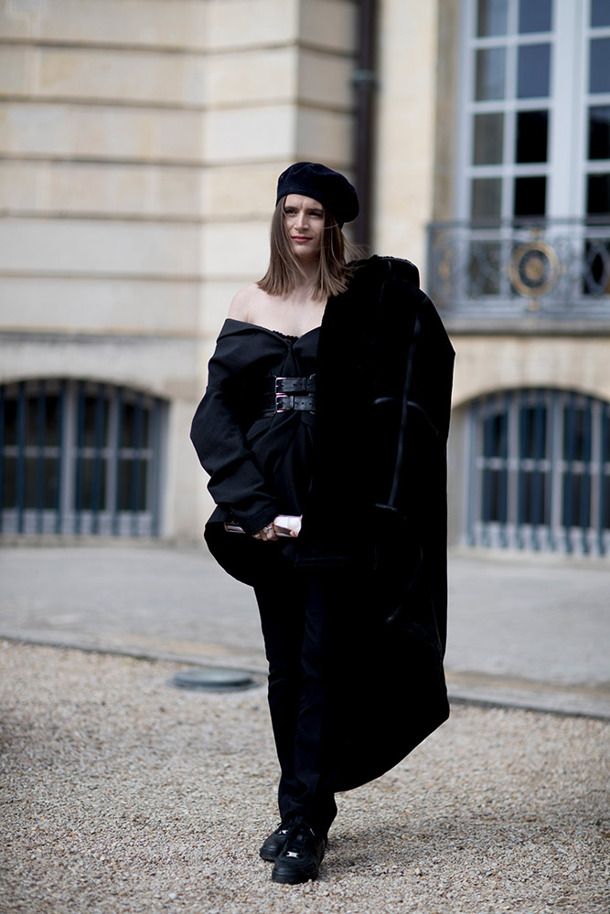 Paris Fashion Week Fall 2018 Street Style #90