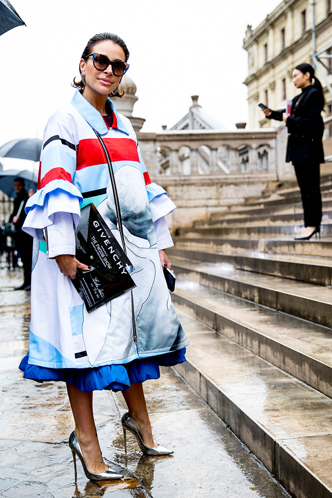 Paris Fashion Week Fall 2018 Street Style #18