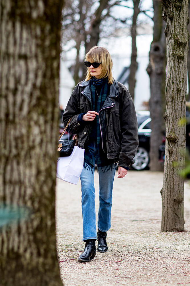 Paris Fashion Week Fall 2018 Street Style #101