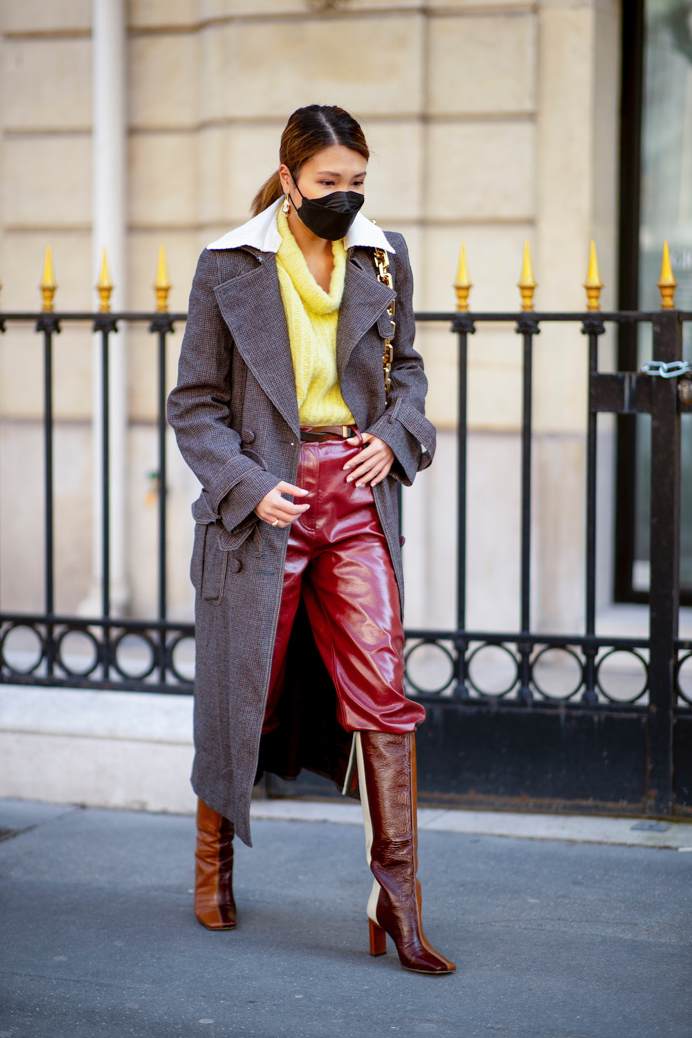 PFW Fall 2021 Street Style #14