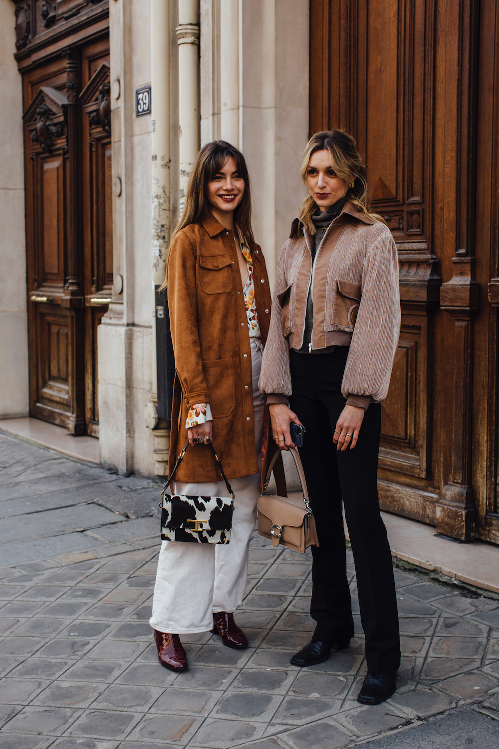 PFW Fall 2021 Street Style #18