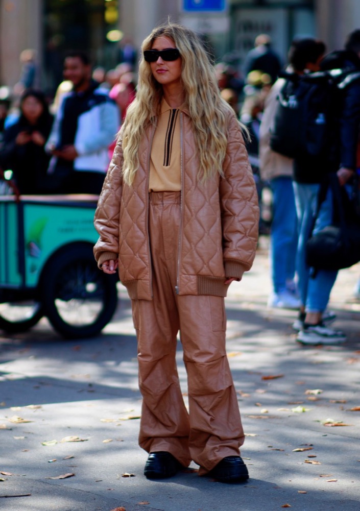 PFW Spring 2022 Street Style #75