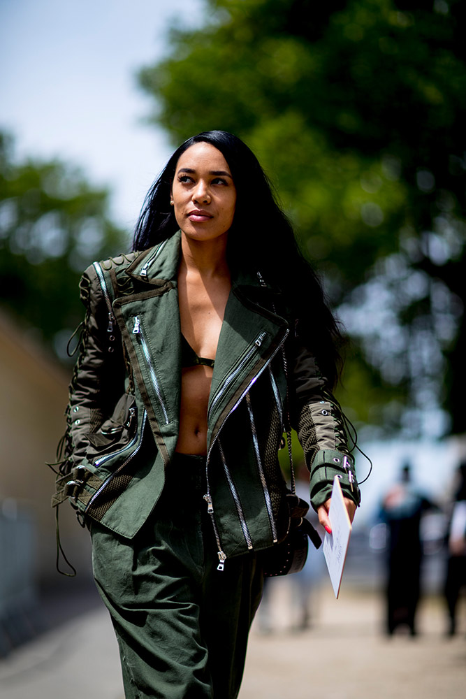 The Women of Men's Fashion Week Street Style, Spring 2019 #85