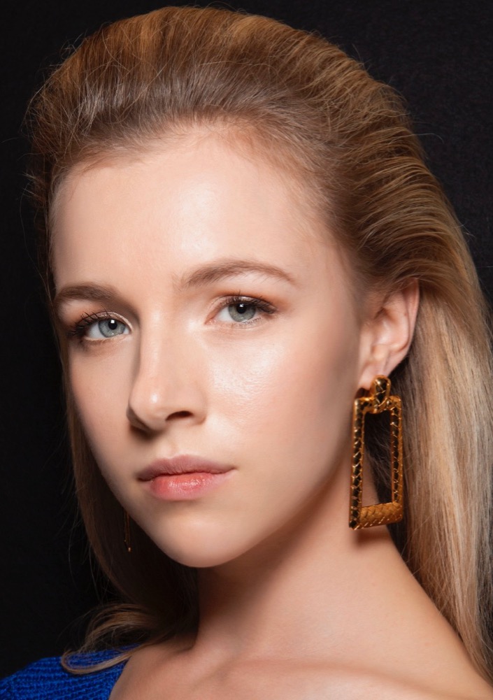 Update: 28 New Year’s Eve Makeup Ideas We’re Stealing From the Runways  #37